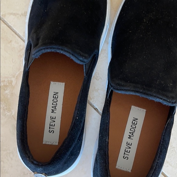 Steve Madden black suede slip on - Picture 4 of 4